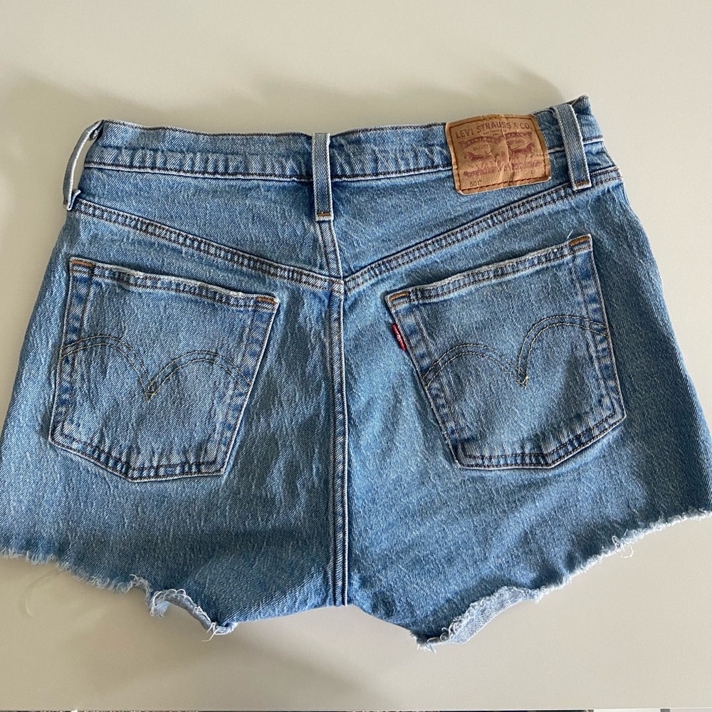 501 Levi’s denim shorts